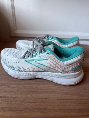 Brooks Women's Athletic Shoes in White, Teal & Coral